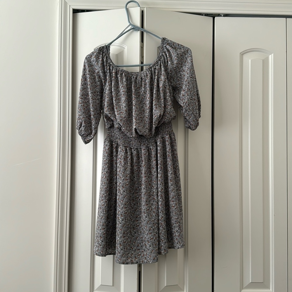 Sadie and Sage Off- the- shoulder Dress Size M